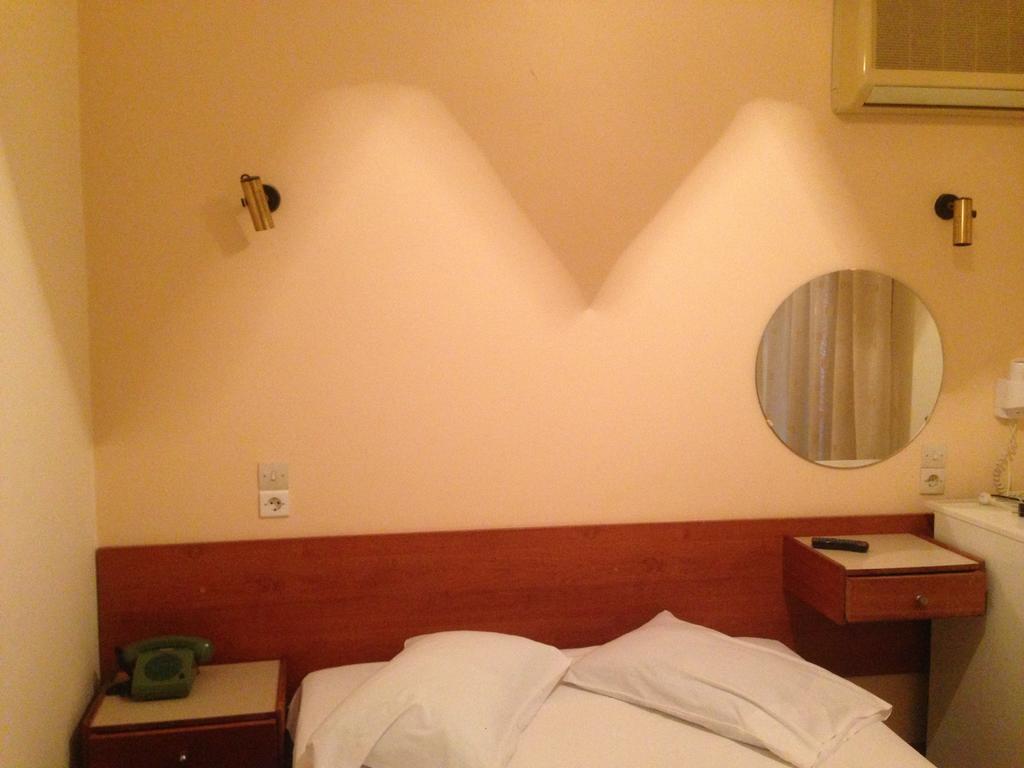 Noufara Hotel Kamena Vourla Room photo